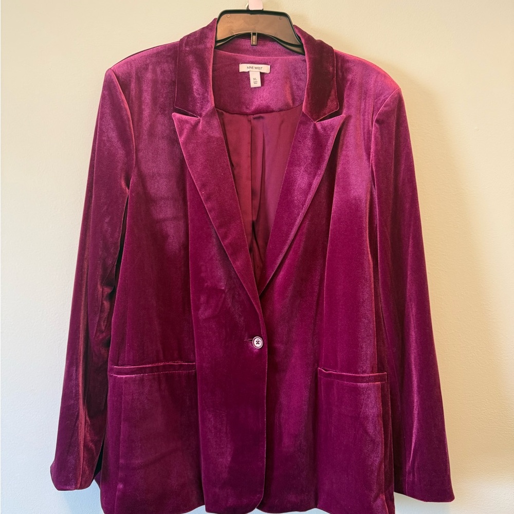 Nine West Women's Velvet Blazer